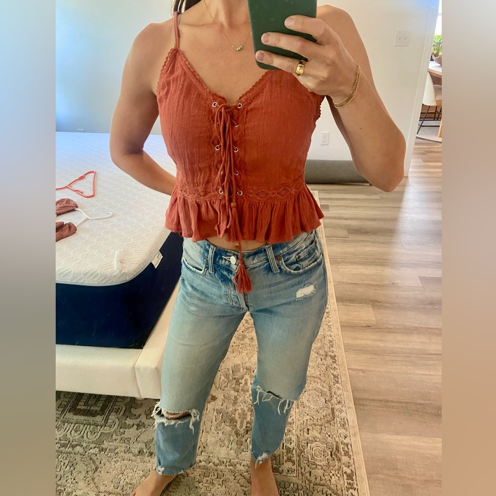 Tie up crop tank